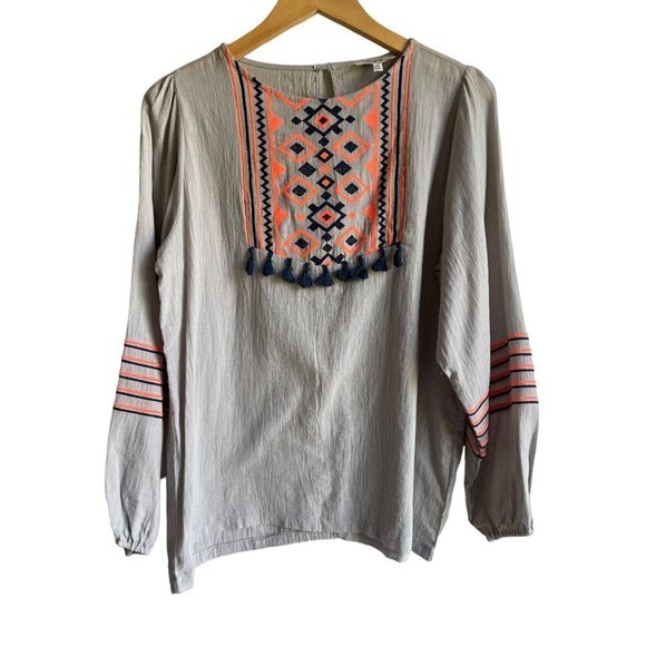 Hayden Size Medium 100% Cotton Gray Embroidered Bohemian Tassel Peasant Top - Picture 3 of 9
